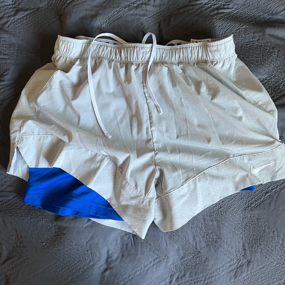 Nike dri fit size M